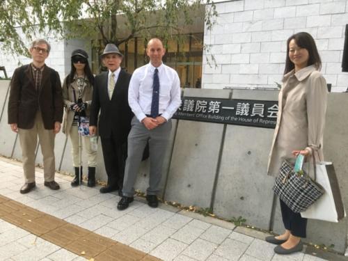 2019 - Outside Japan Parliament with Wayne, Dr. Wakakura, Ms. Tachikawa, Mr. Ishikawa and Yuriko Tada 2 (resized)